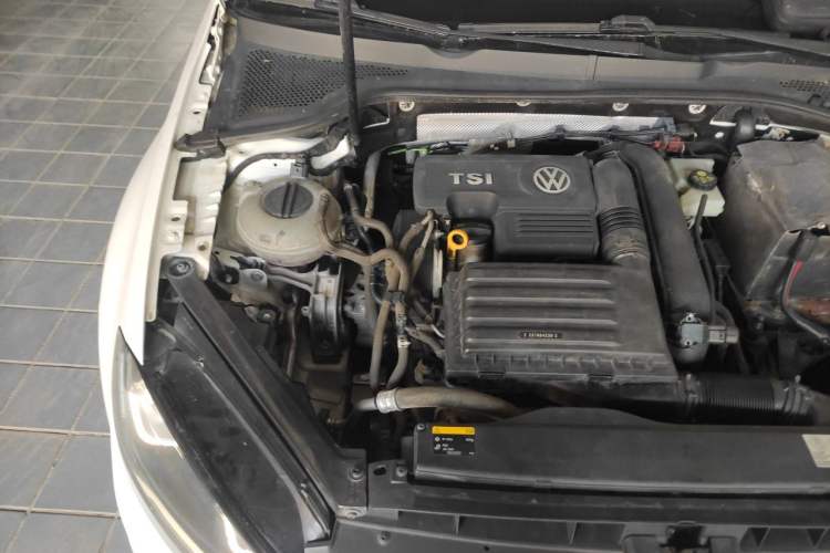 Used Volkswagen Golf 2016 1.4 TSI 25th Anniversary Edition Engine Bay Right