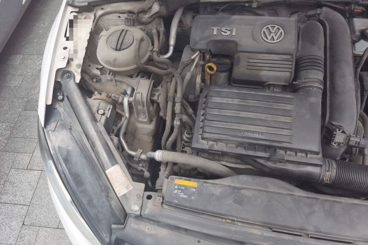 Used Volkswagen Golf 2016 230TSI Automatic Comfort Version Engine Bay Right
