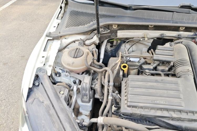 Used Volkswagen Golf 2016 230TSI Automatic Luxury Version Engine Bay Right