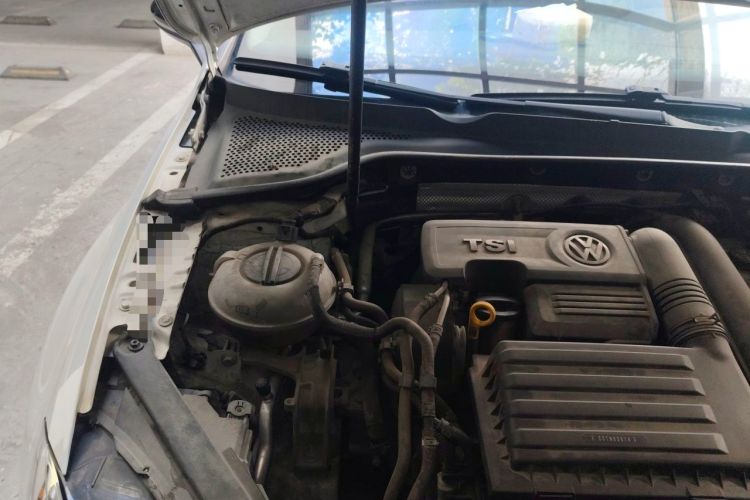 Used Volkswagen Golf 2016 1.4 TSI 25th Anniversary Edition Engine Bay Right