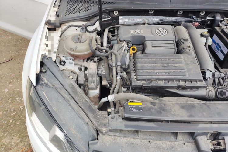 Used Volkswagen Golf 2016 230TSI Automatic Comfort Version Engine Bay Right