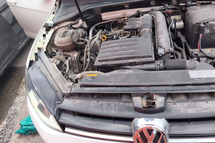 Used Volkswagen Golf 2016 230TSI Automatic Comfort Version Engine Bay Right