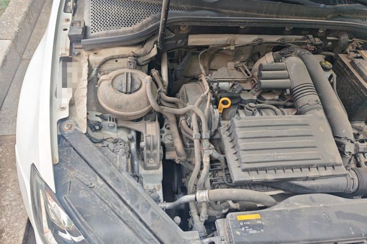 Used Volkswagen Golf 2016 230TSI Automatic Comfort Version Engine Bay Right