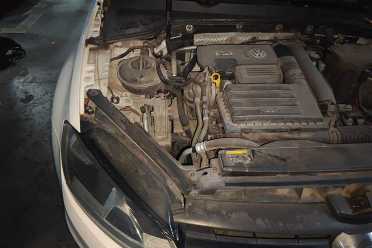 Used Volkswagen Golf 2016 230TSI Automatic Comfort Version Engine Bay Right