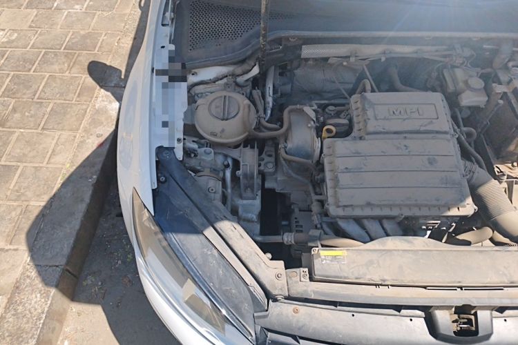 Used Volkswagen Golf 2016 1.6L Automatic Fashion Model Engine Bay Right