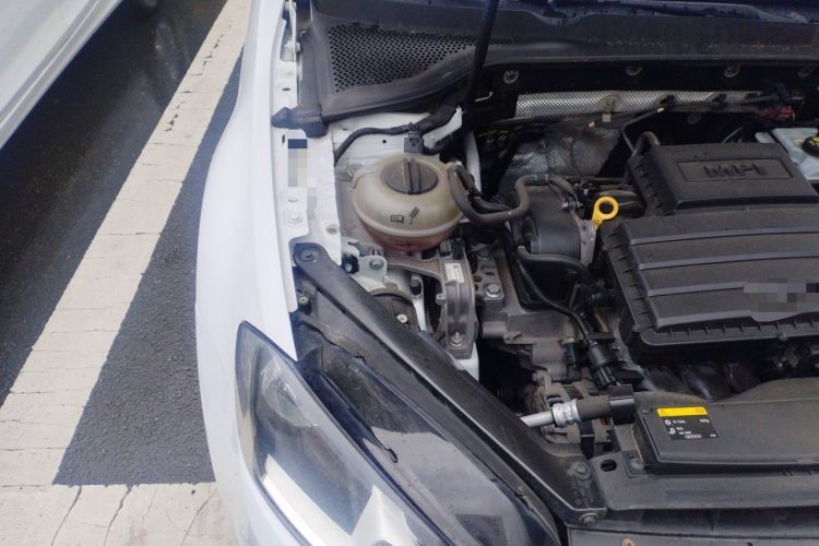 Used Volkswagen Golf 2016 1.6L Automatic Comfort Model Engine Bay Right