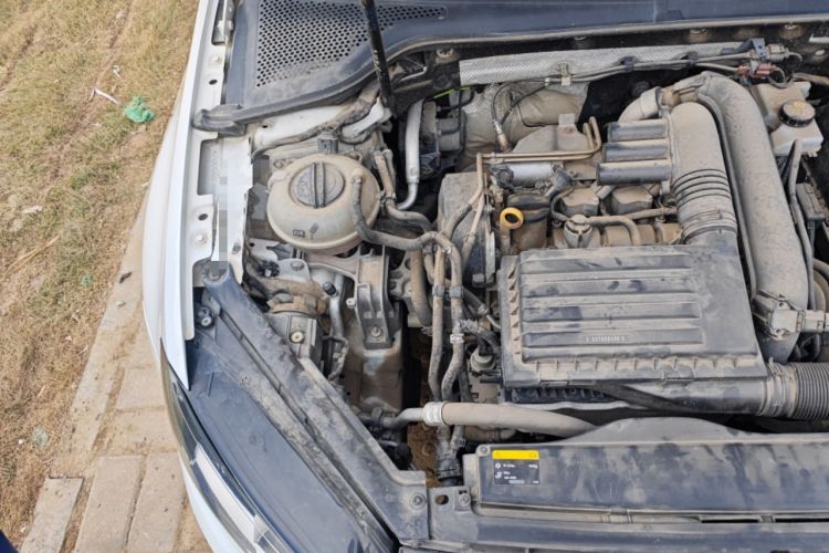 Used Volkswagen Golf 2016 230TSI Automatic Comfort Version Engine Bay Right