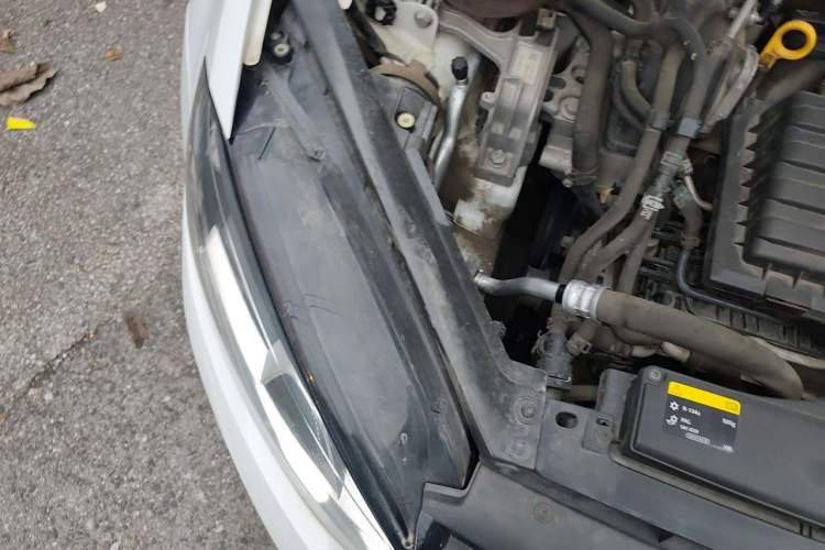 Used Volkswagen Golf 2016 230TSI Manual Comfort Version Engine Bay Right
