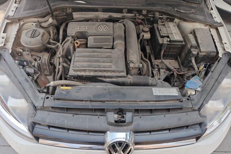 Used Volkswagen Golf 2016 230TSI Automatic Comfort Version Engine Bay