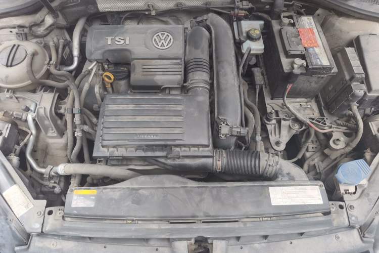 Used Volkswagen Golf 2016 230TSI Automatic Comfort Version Engine Bay