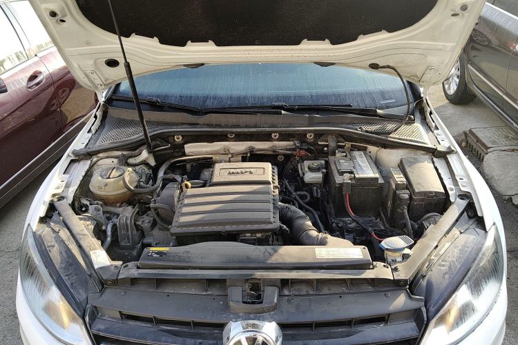 Used Volkswagen Golf 2016 1.6L Automatic Comfort Model Engine Bay