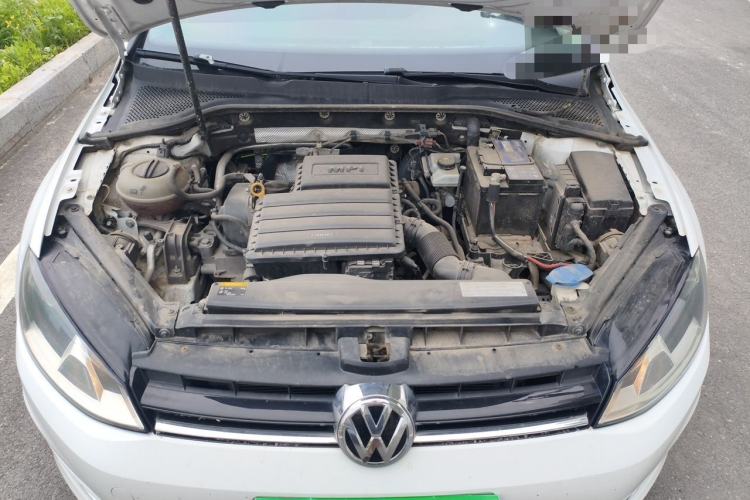 Used Volkswagen Golf 2016 1.6L Automatic Comfort Model Engine Bay