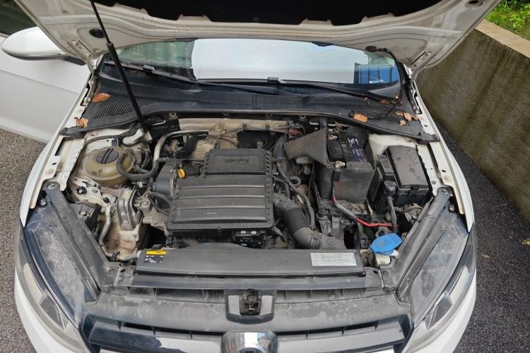 Used Volkswagen Golf 2016 1.6L Automatic Comfort Model Engine Bay