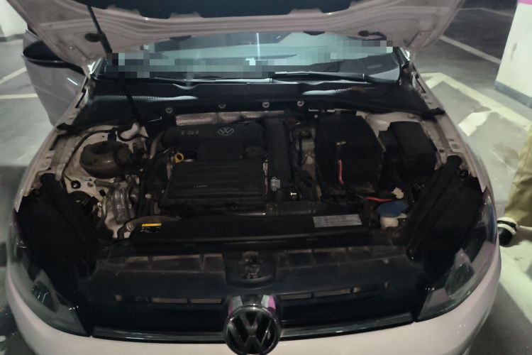 Used Volkswagen Golf 2016 230TSI Automatic Luxury Version Engine Bay