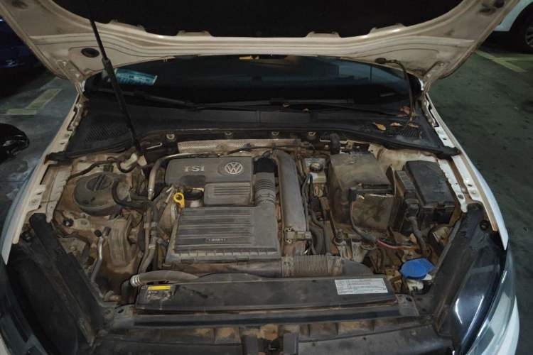 Used Volkswagen Golf 2016 230TSI Automatic Comfort Version Engine Bay