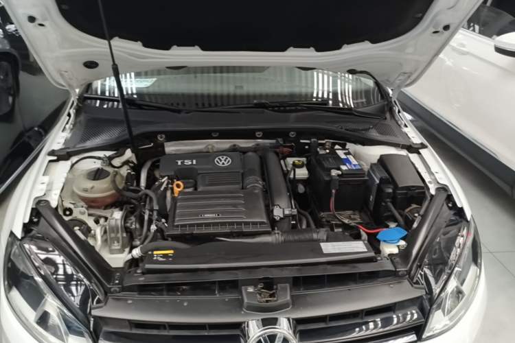 Used Volkswagen Golf 2016 230TSI Manual Comfort Version Engine Bay