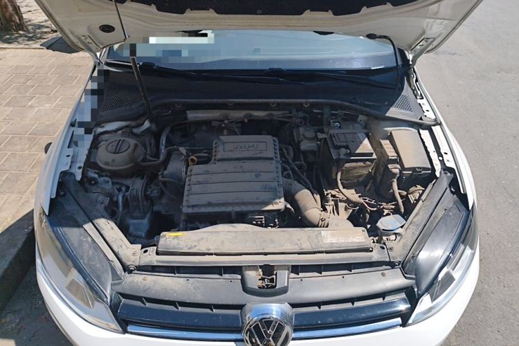 Used Volkswagen Golf 2016 1.6L Automatic Fashion Model Engine Bay