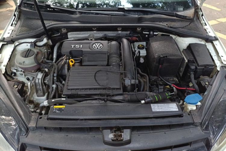 Used Volkswagen Golf 2016 230TSI Automatic Luxury Version Engine Bay