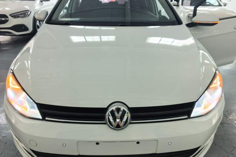 Used Volkswagen Golf 2016 1.6L Automatic Fashion Model Engine Bay