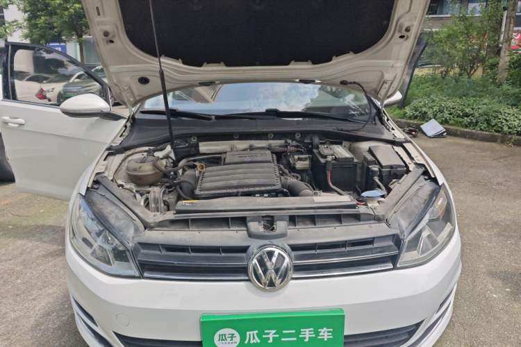 Used Volkswagen Golf 2016 1.6L Automatic Comfort Model Engine Bay