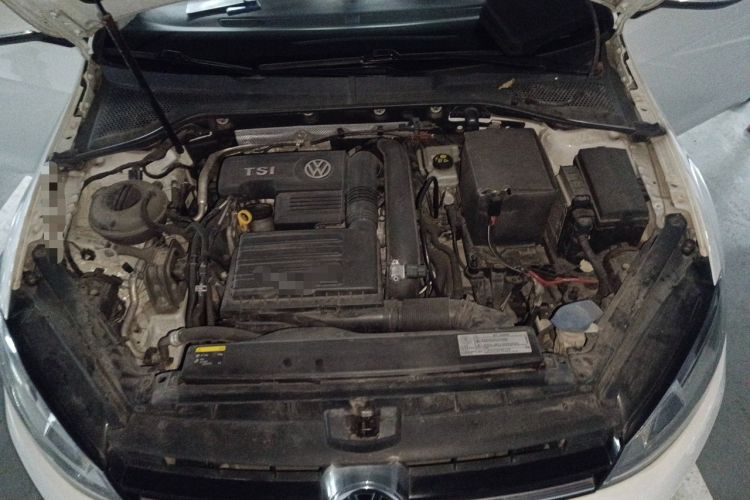 Used Volkswagen Golf 2016 230TSI Automatic Luxury Version Engine Bay