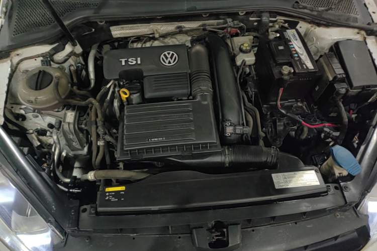 Used Volkswagen Golf 2016 230TSI Automatic Comfort Version Engine Bay
