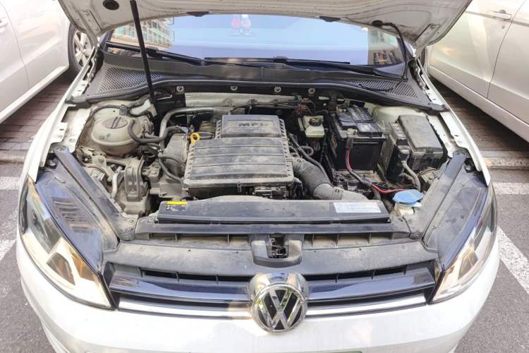 Used Volkswagen Golf 2016 1.6L Automatic Comfort Model Engine Bay