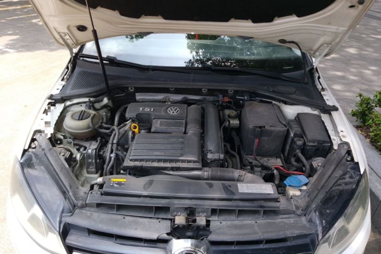 Used Volkswagen Golf 2016 230TSI Automatic Luxury Version Engine Bay