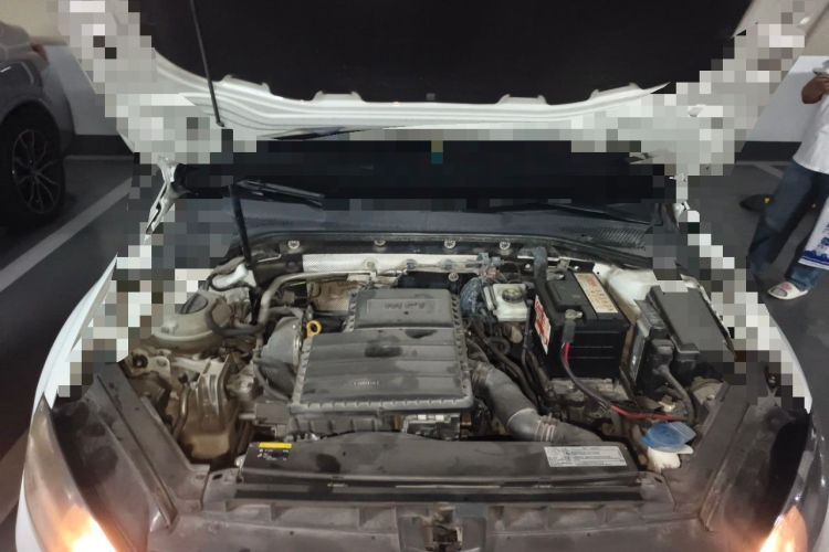 Used Volkswagen Golf 2016 1.6L Automatic Fashion Model Engine Bay