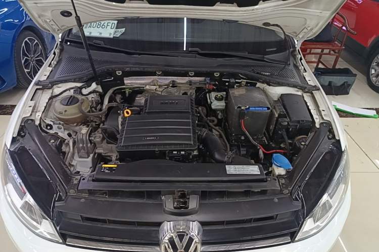 Used Volkswagen Golf 2016 1.6L Automatic Comfort Model Engine Bay