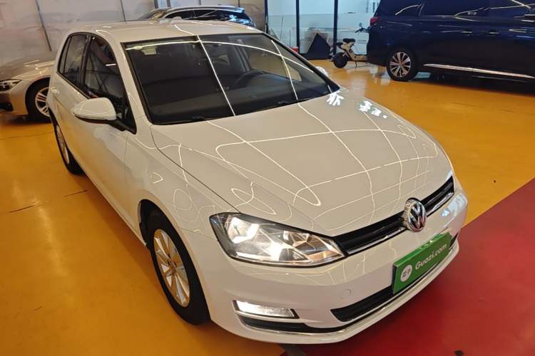 Used Volkswagen Golf 2016 1.6L Manual Fashion Edition Exterior 1