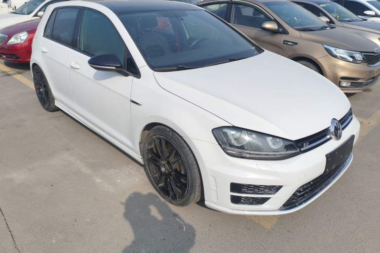 Used Volkswagen Golf 2016 1.4TSI Automatic R-Line Exterior 1