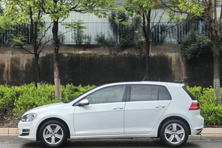 Used Volkswagen Golf 2016 230TSI Automatic Comfort Version Exterior 10