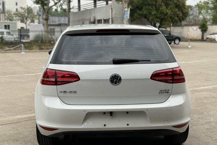 Used Volkswagen Golf 2016 230TSI Automatic Comfort Version Exterior 3
