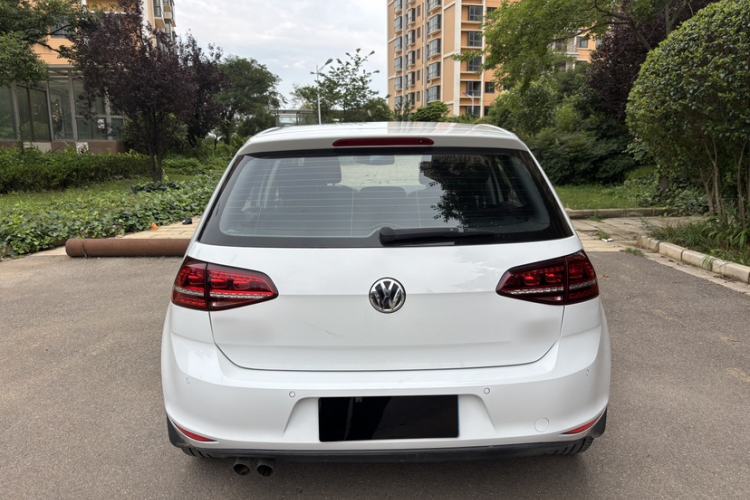 Used Volkswagen Golf 2016 230TSI Automatic Luxury Version Exterior 3