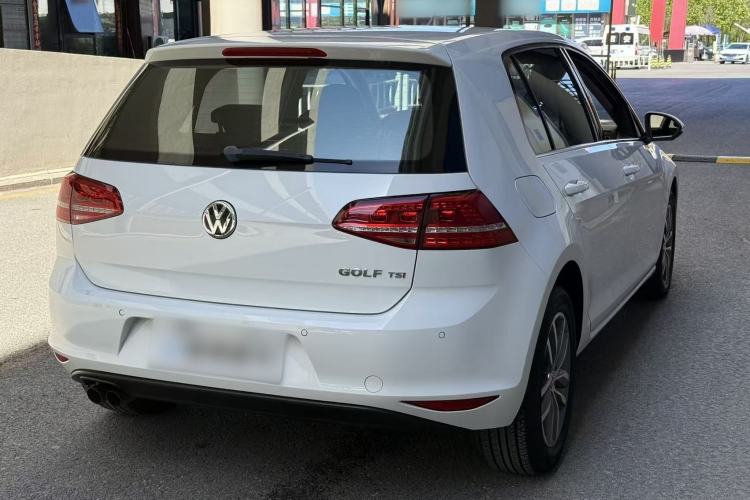Used Volkswagen Golf 2016 230TSI Automatic Luxury Version Exterior 4