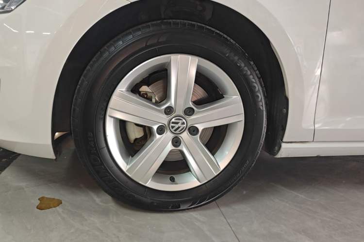 Used Volkswagen Golf 2016 1.6L Automatic Comfort Model Exterior 4