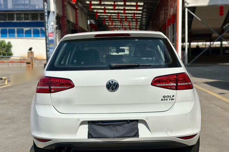 Used Volkswagen Golf 2016 230TSI Automatic Luxury Version Exterior 4