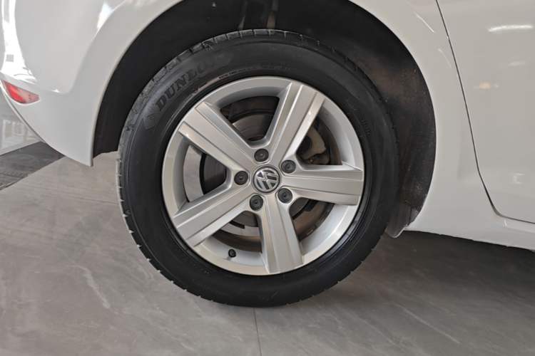 Used Volkswagen Golf 2016 1.6L Automatic Comfort Model Exterior 5
