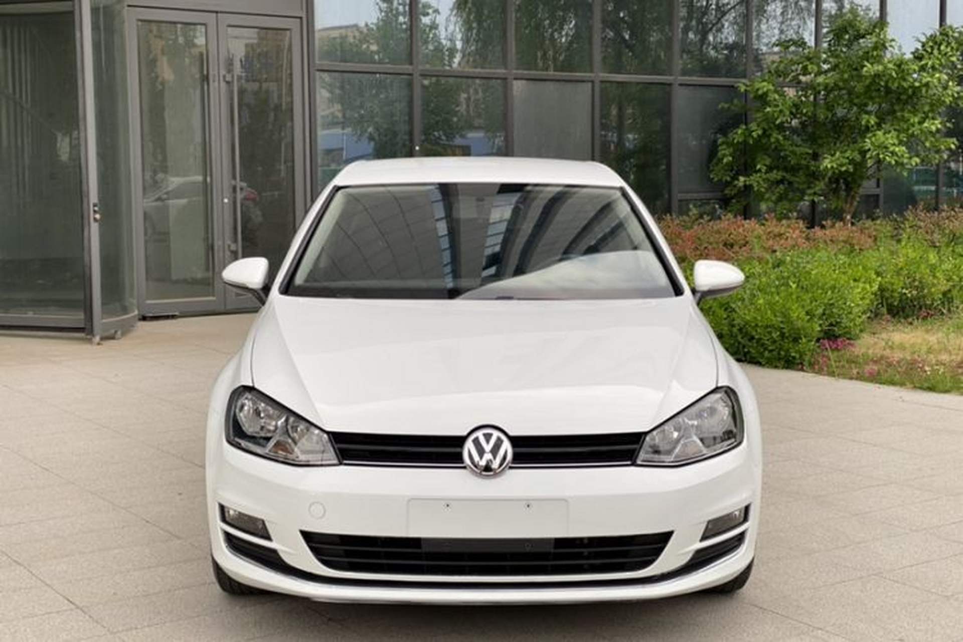 Used Volkswagen Golf 2016 1.6L Manual Fashion Edition Exterior 5