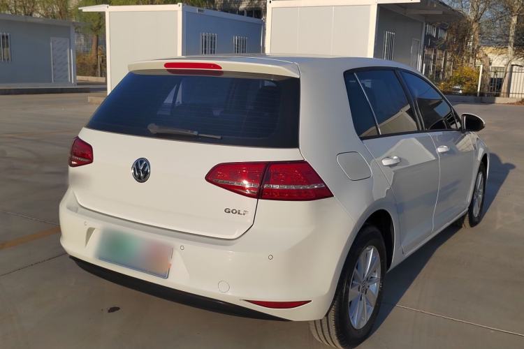 Used Volkswagen Golf 2016 1.6L Automatic Fashion Model Exterior 5