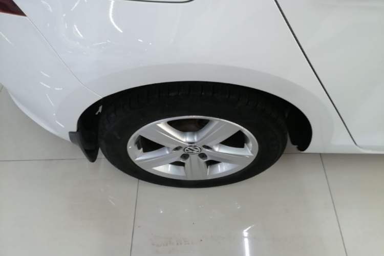 Used Volkswagen Golf 2016 1.6L Automatic Comfort Model Exterior 5