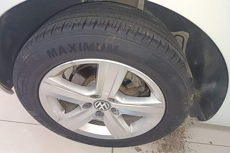 Used Volkswagen Golf 2016 1.6L Automatic Comfort Model Exterior 5