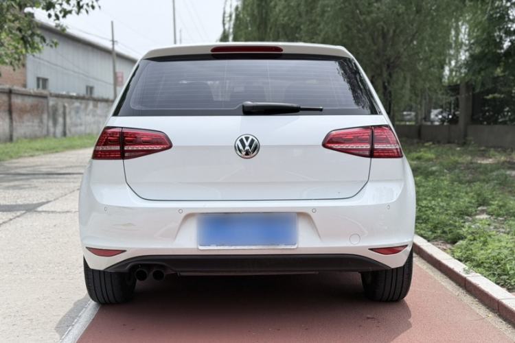 Used Volkswagen Golf 2016 230TSI Automatic Luxury Version Exterior 5