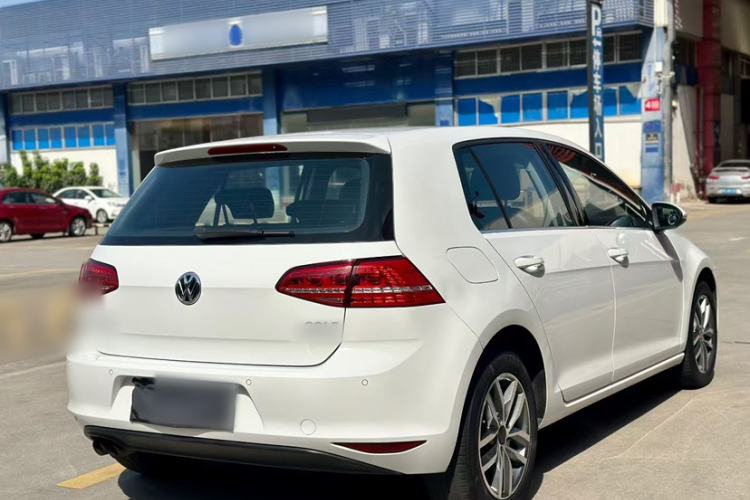 Used Volkswagen Golf 2016 230TSI Automatic Luxury Version Exterior 6