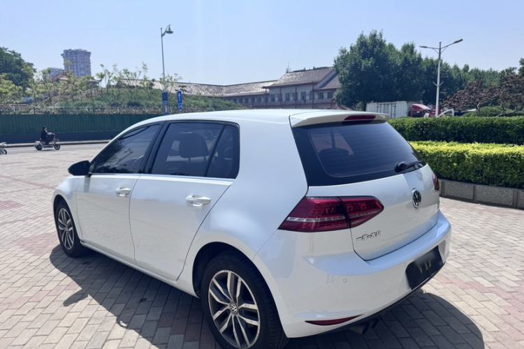 Used Volkswagen Golf 2016 230TSI Automatic Luxury Version Exterior 7