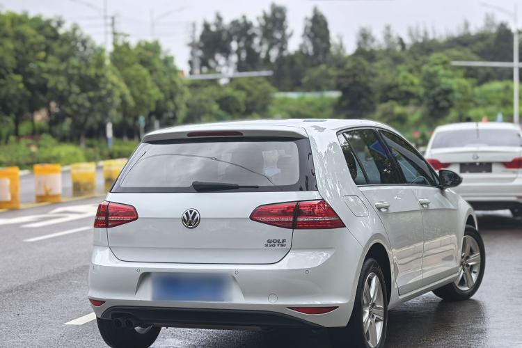 Used Volkswagen Golf 2016 230TSI Automatic Comfort Version Exterior 9
