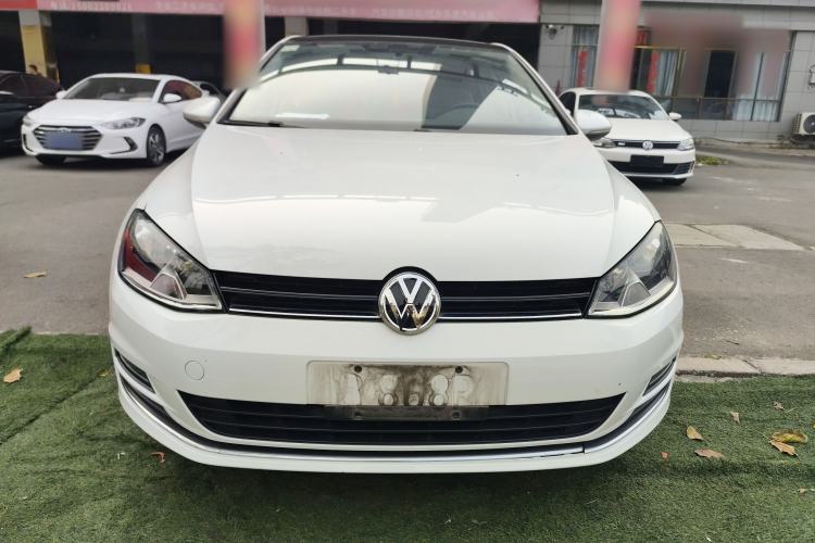 Used Volkswagen Golf 2016 230TSI Manual Comfort Version
