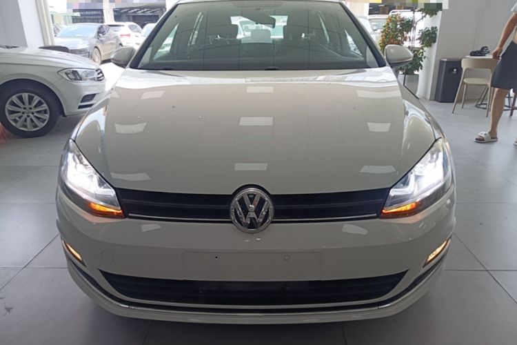 Used Volkswagen Golf 2016 1.6L Automatic Fashion Model Front