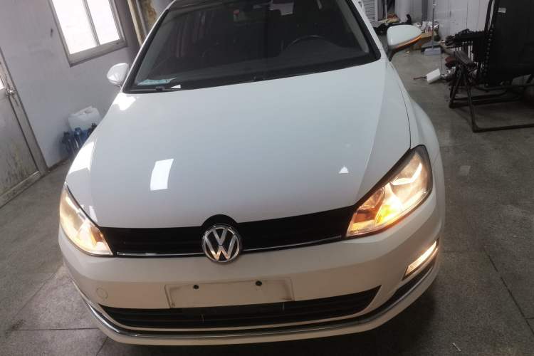Used Volkswagen Golf 2016 230TSI Automatic Luxury Version Front